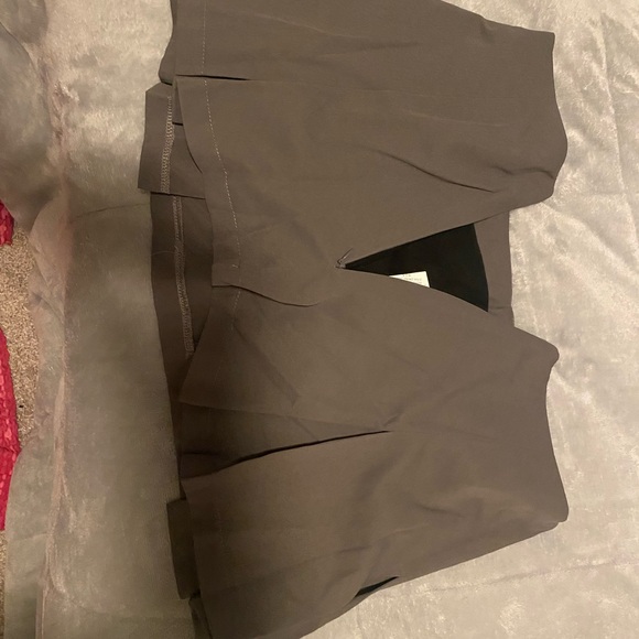 Super cute and vintage grey skirt. - Picture 3 of 3